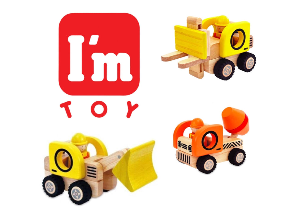 Imaginative play with I’m Toy