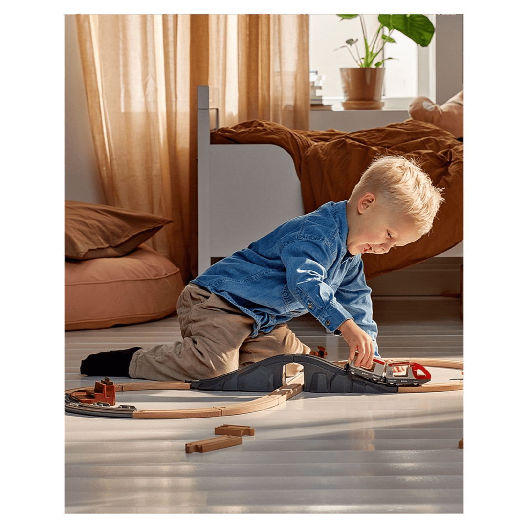 Brio 3 Plus Starter Travel Train Set