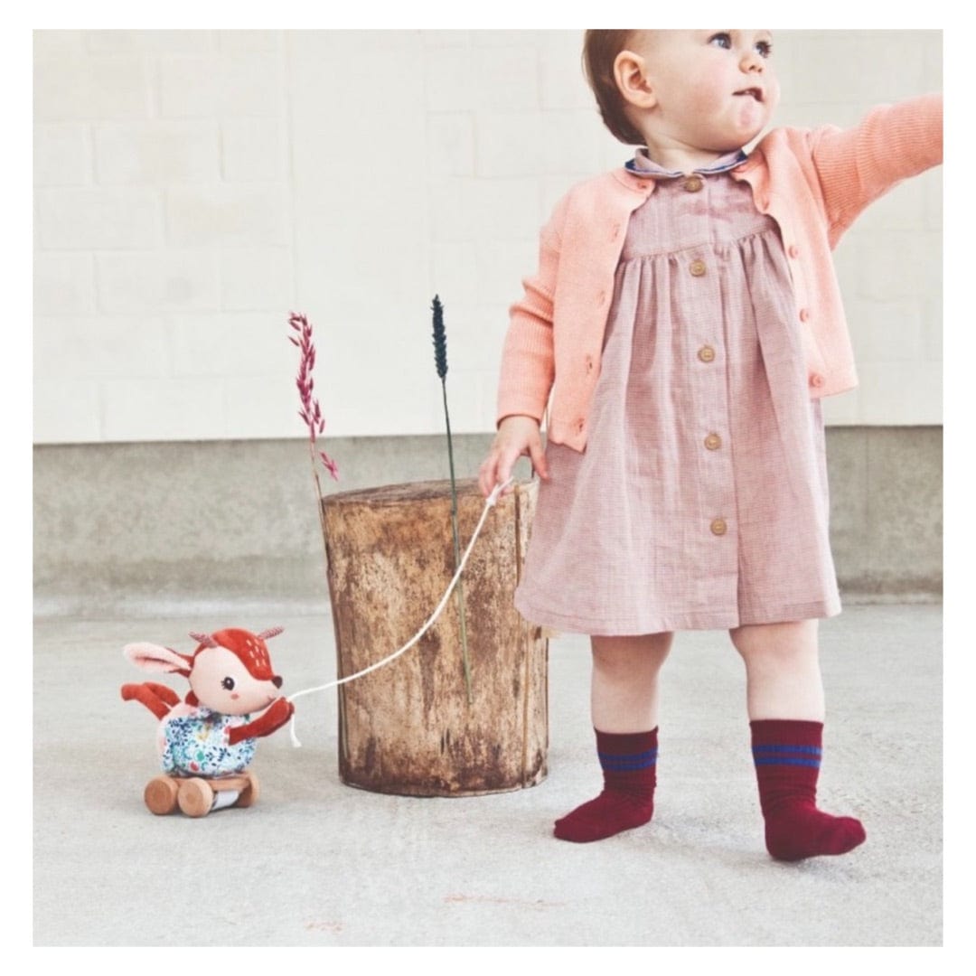 Lilliputiens 12 Mths Plus Stella Pull Along Cuddle