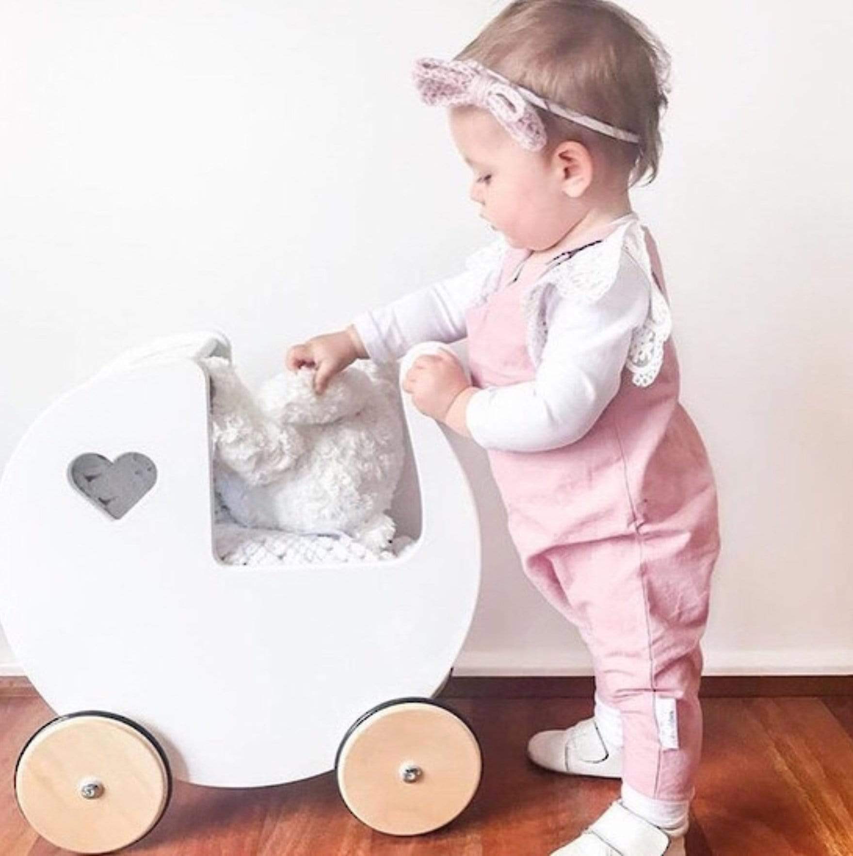 Classic Dolls Pram White with Natural