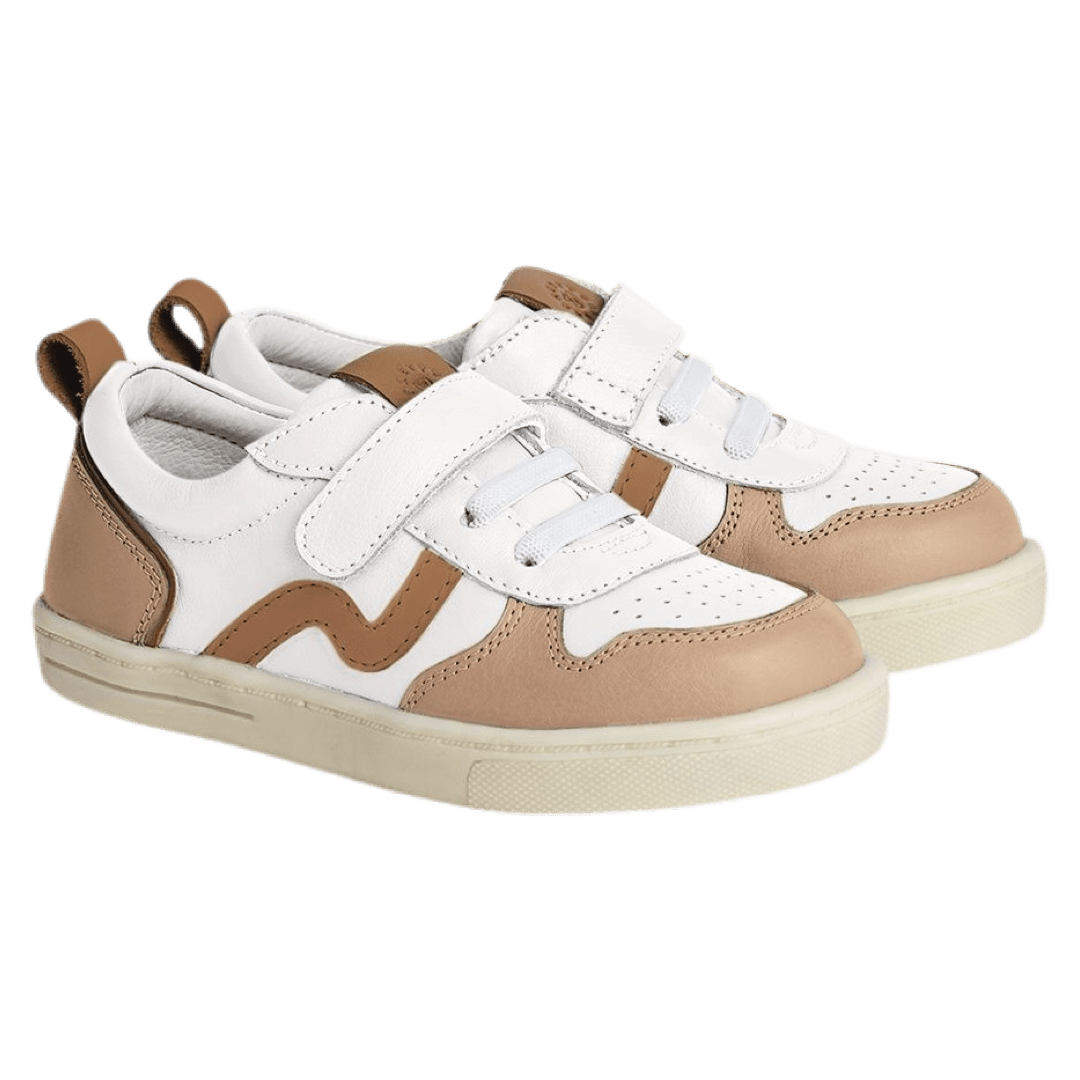 Pretty Brave Size 21 to 30 XO Trainer - White/Tan